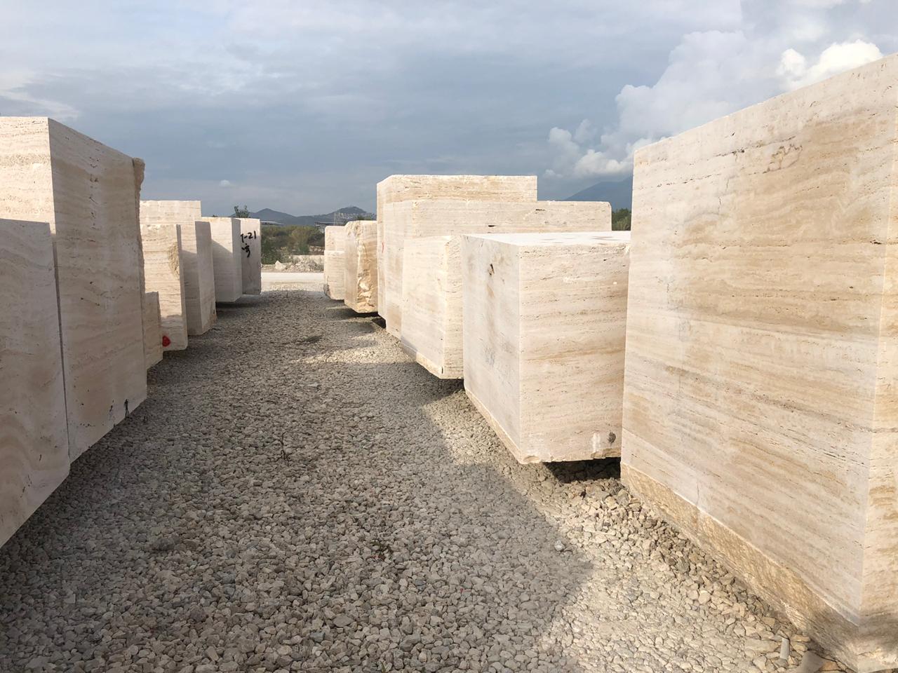 Pedreira Travertino Romano Stone Marmi Boutique